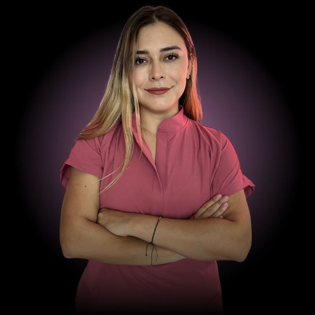 Abril López; autora de "Fórmula Brasileña con Aparatología"